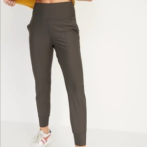 High-Waisted PowerSoft 7/8-Length Joggers